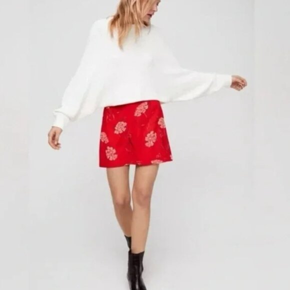 ARITZIA WILFRED Renee Red Floral Mini Skirt Womens Size 4 Contemporary Fall Chic - Picture 2 of 5
